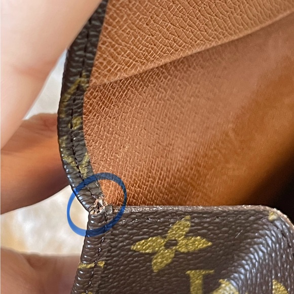 ❤️SOLD❤️ Authentic Louis Vuitton Rabat 23 Clutch in Monogram - Picture 15 of 16